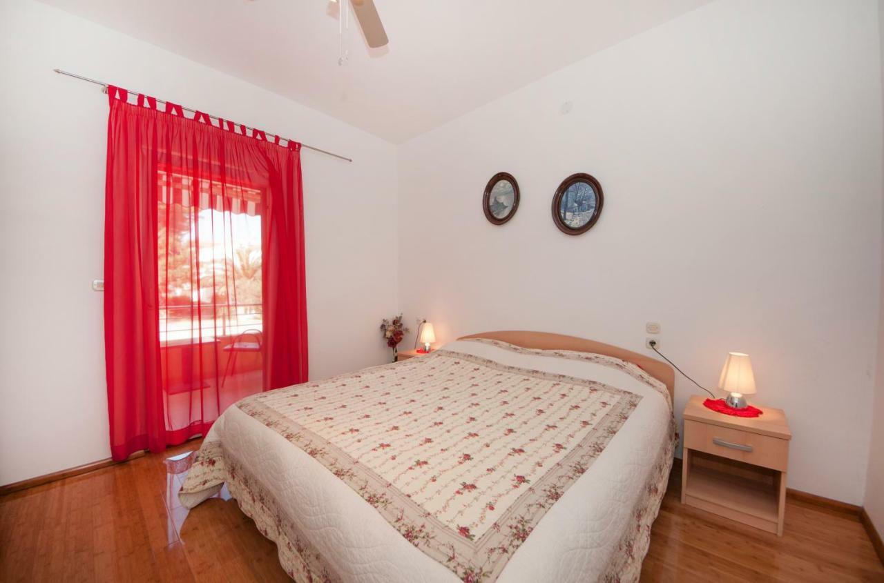Holiday House Barbara ซูเปตาร์ ภายนอก รูปภาพ