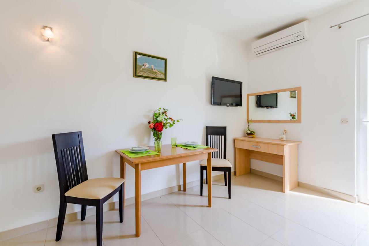 Holiday House Barbara ซูเปตาร์ ภายนอก รูปภาพ